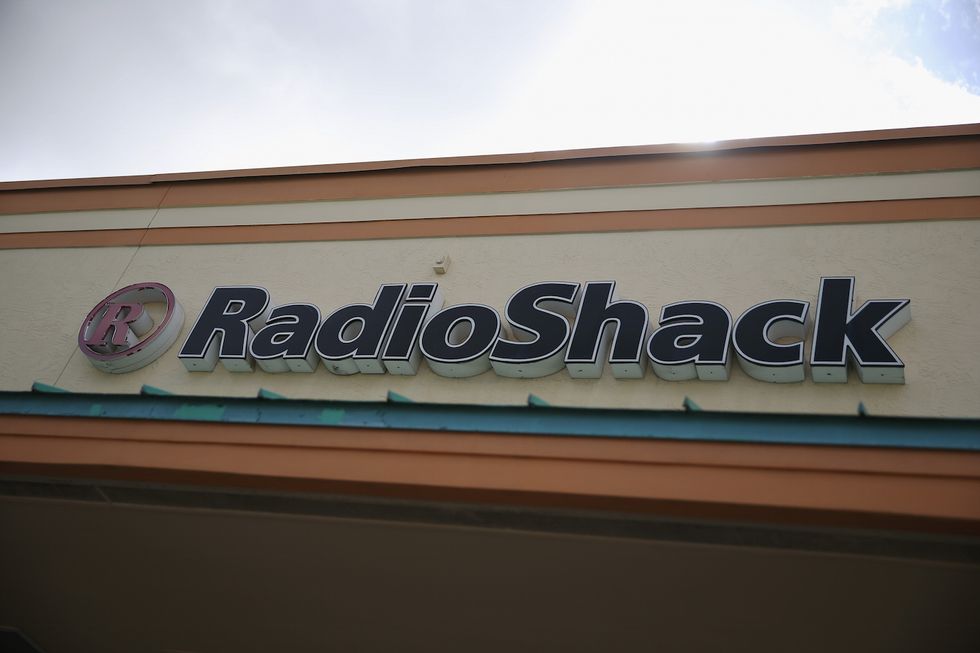 RadioShack Files for Chapter 11 Bankruptcy, Will Sell Up to 2,400 Stores