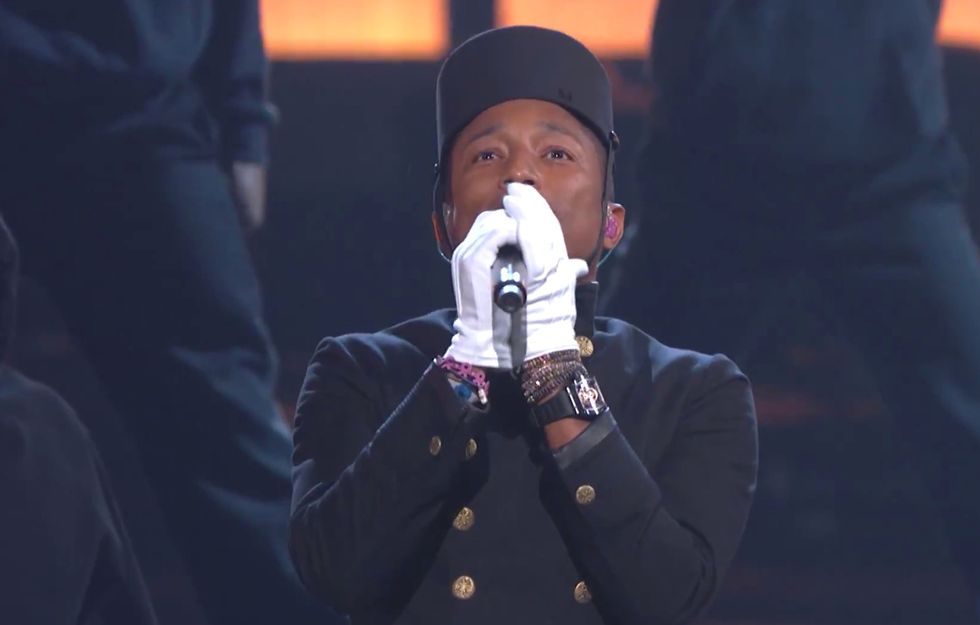 See the Final Seconds of Major Music Star's Grammy Performance That Have Gone Essentially Unreported