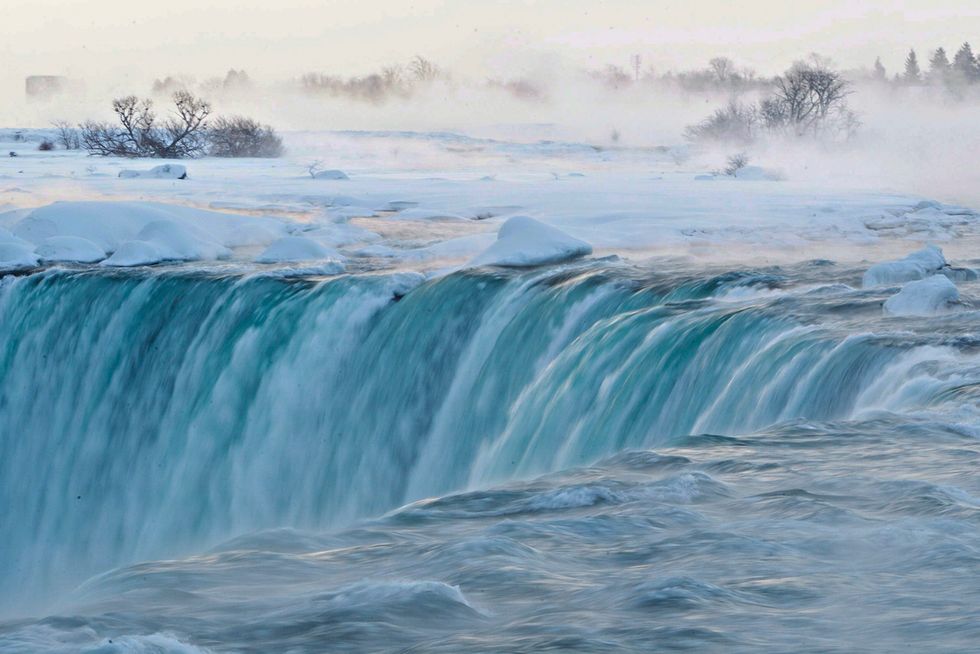 No, Niagara Falls Has Not Completely Frozen Over
