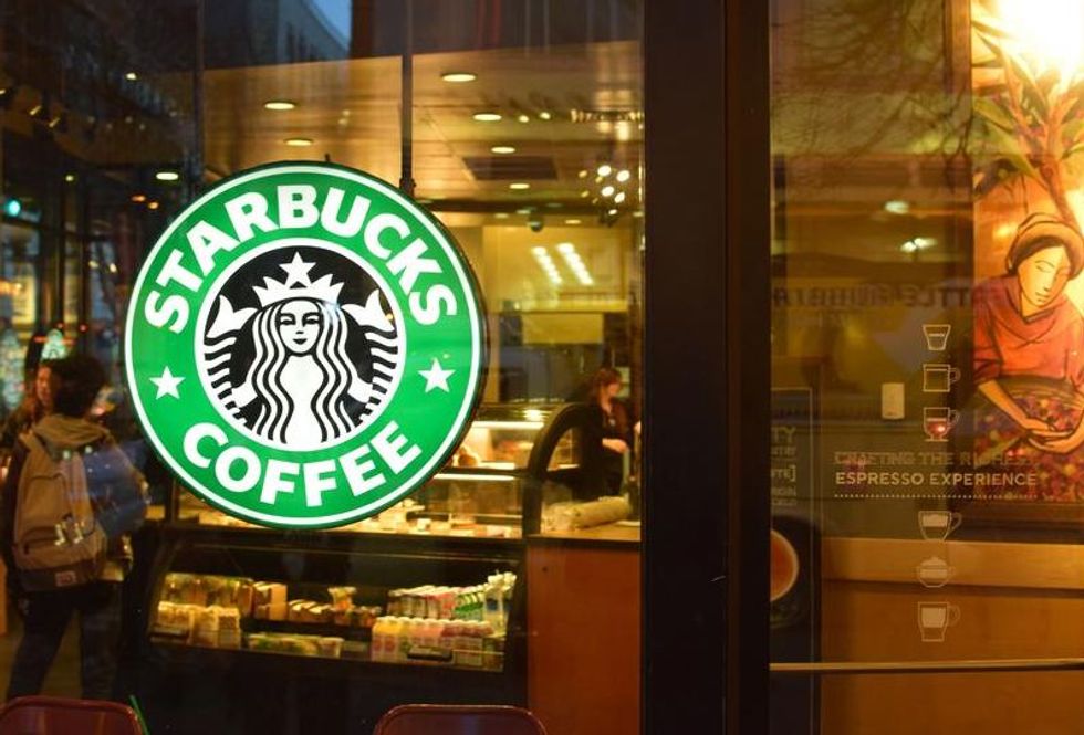 Starbucks Gives Away Free Drinks Nationwide After Register Outage (UPDATED)