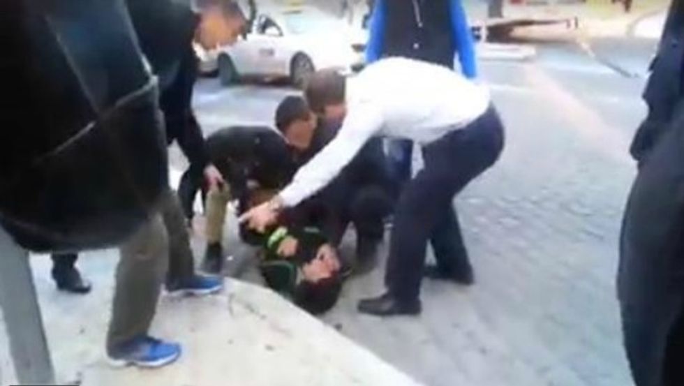 Mayor of Jerusalem Tackles Knife-Wielding Palestinian on His Way to Office — and It's All on Video