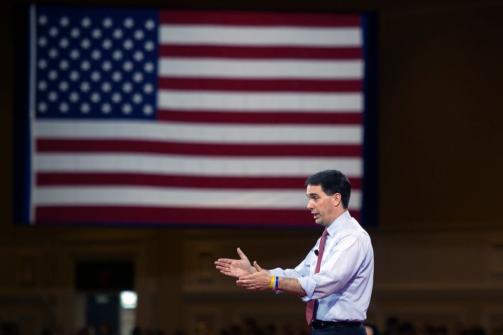 Scott Walker Pulls Thunderous Applause at CPAC — Here’s How He Responded to Lone Heckler