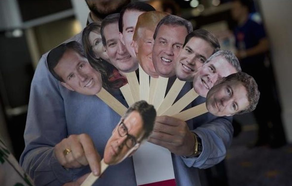 Sean Hannity Asks CPAC-Goers Who They Support. Here's Who They Cheered -- and Who They Booed.