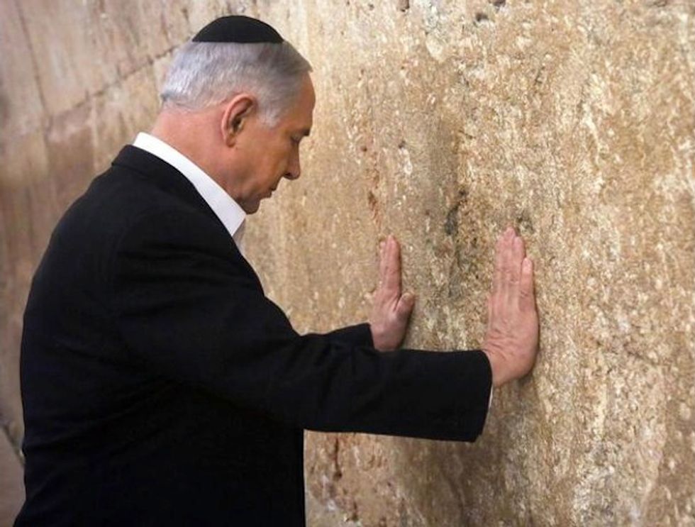 I Respect U.S. President Barack Obama': Netanyahu Prays at Holy Site Before 'Fateful' Mission to U.S.