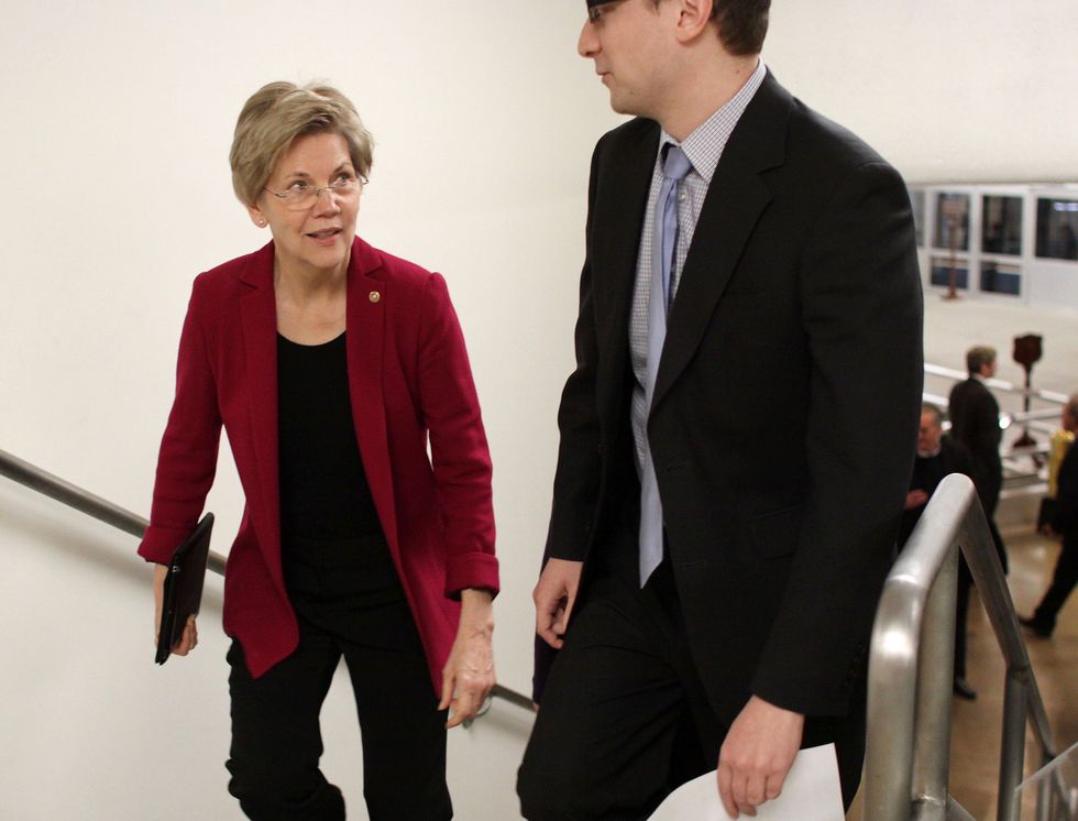 CNN Confronts Elizabeth Warren With Question on Clinton Emails — Here's How She Responded