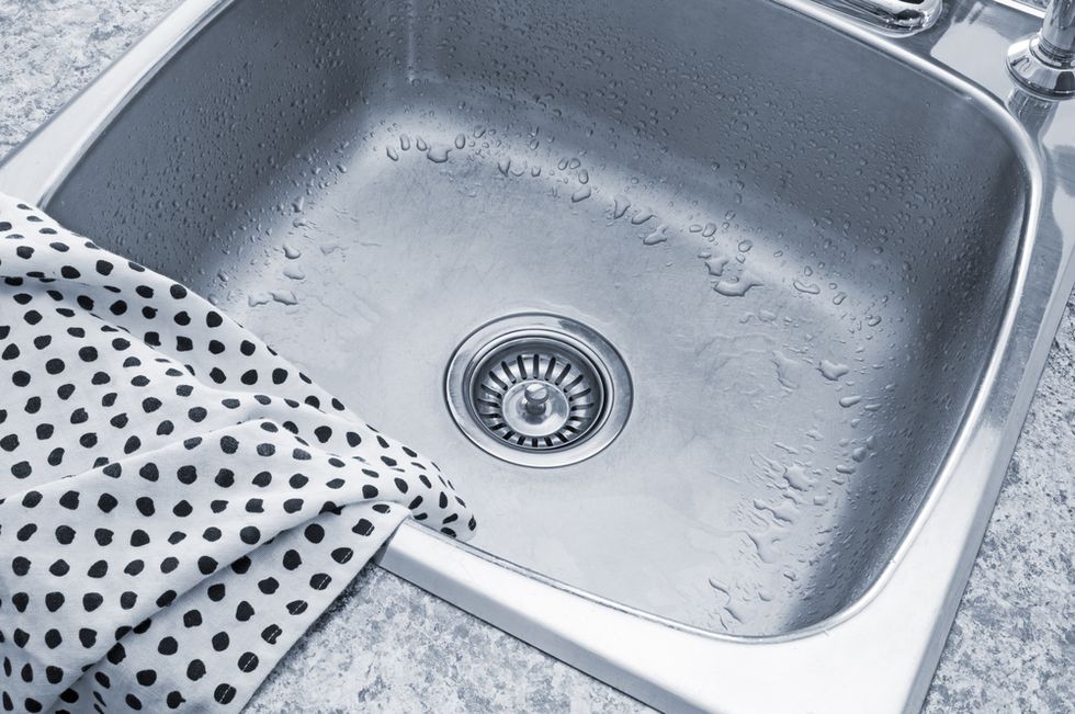 This Is the Most Contaminated Thing in Your Kitchen and It Really Shouldn’t Be