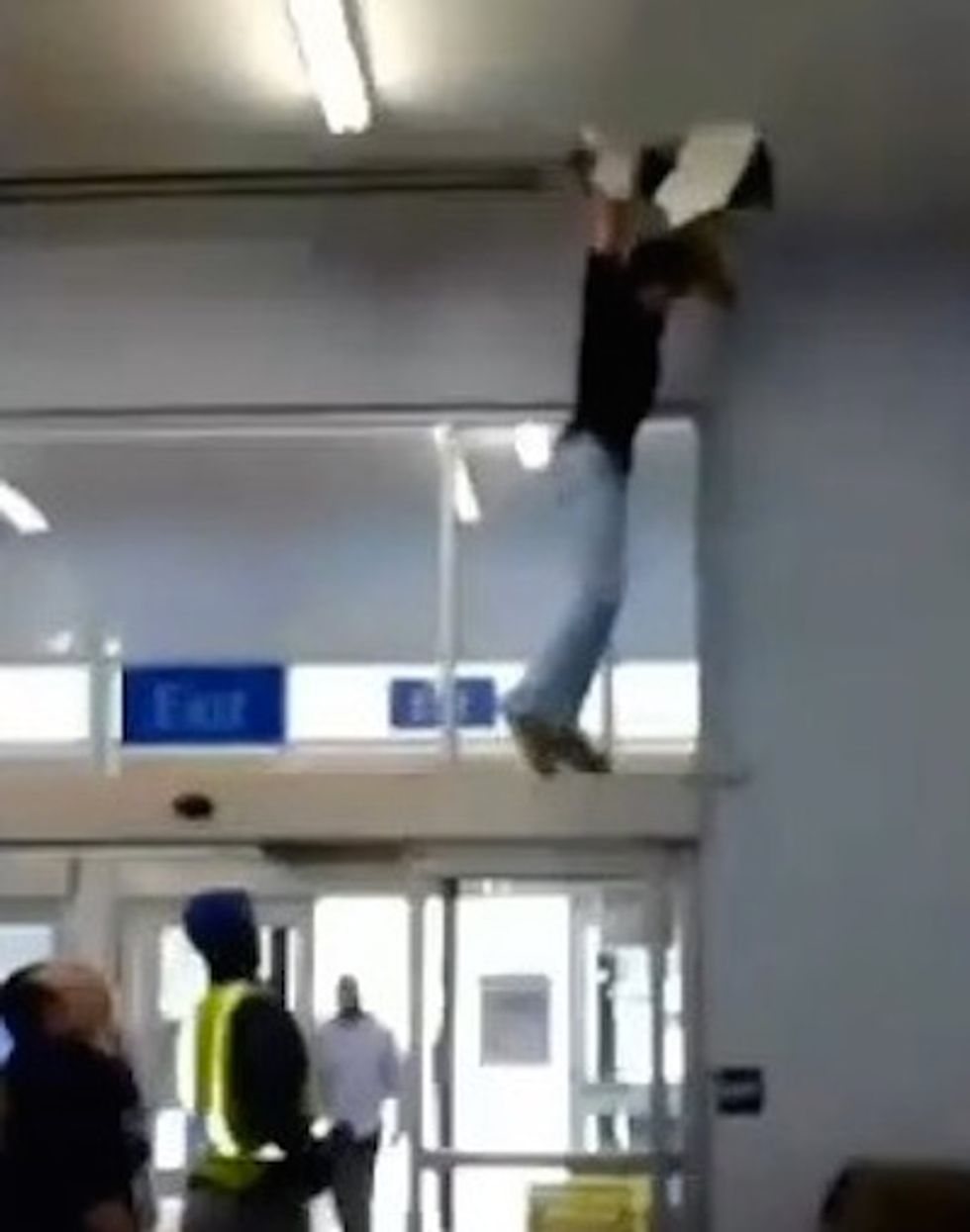 Suspected Walmart Shoplifter's Escape Turns Into the 'Craziest Thing I've Ever Seen