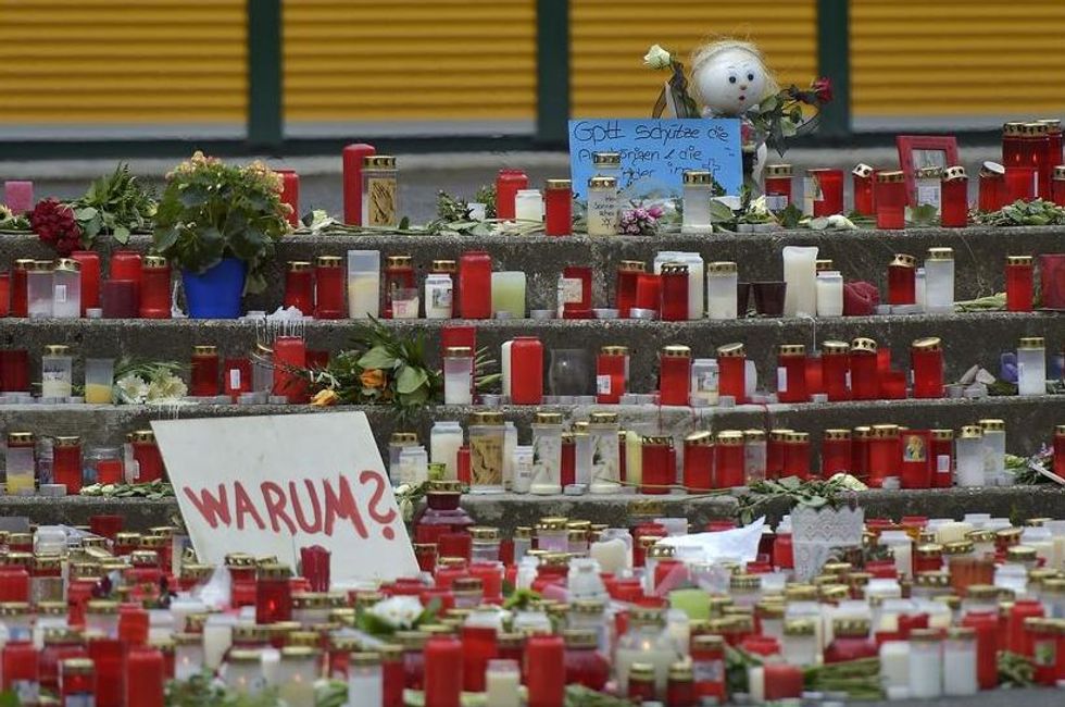 Prosecutor: Germanwings Co-Pilot Intended to 'Destroy This Plane