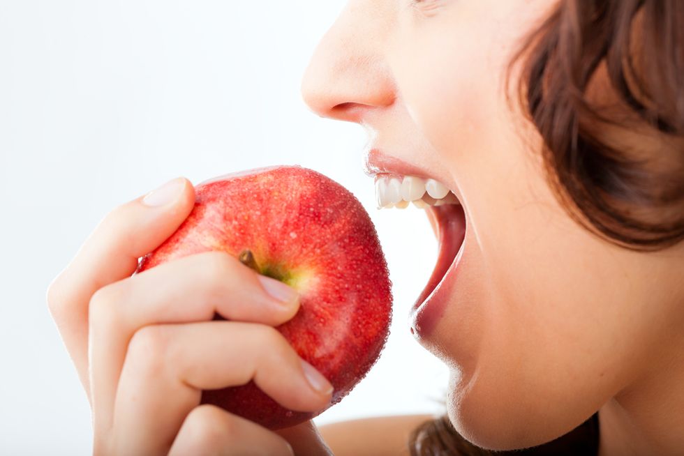 Science Weighs in on 'Apple a Day Keeps the Doctor Away