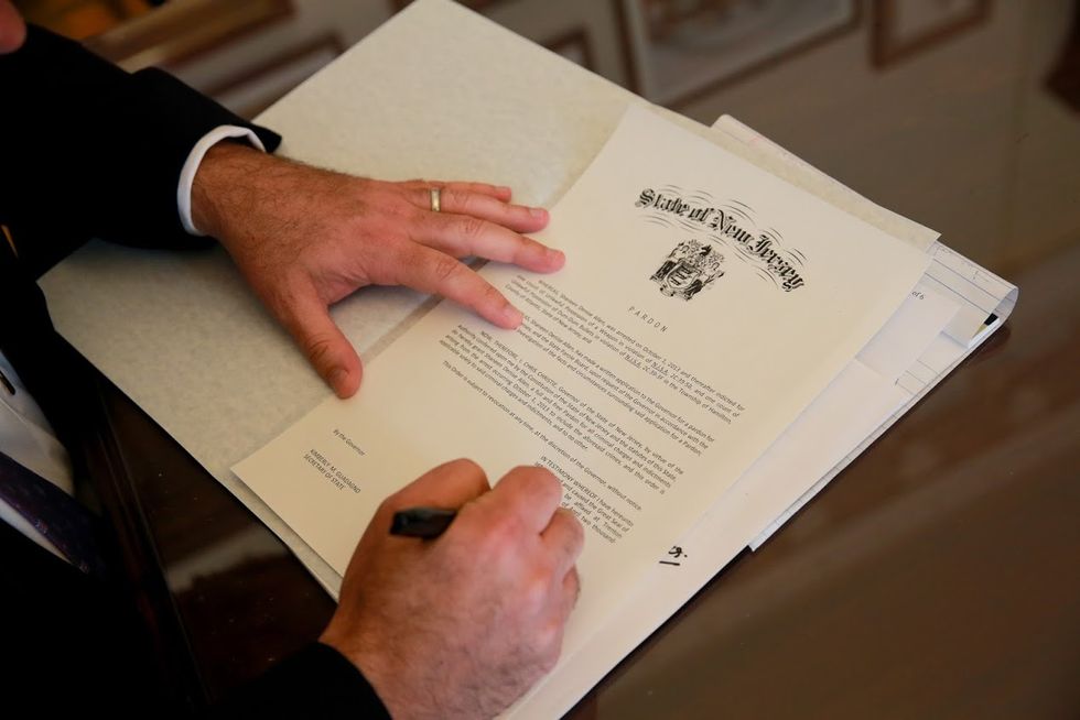 Gov. Chris Christie Pardons Single Mother in Controversial Gun Case