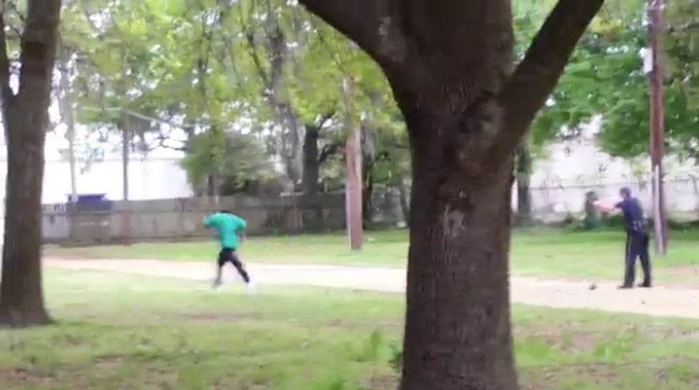 S. Carolina Cop Charged With Murder After Graphic Video Shows Him Shooting Black Man in Back
