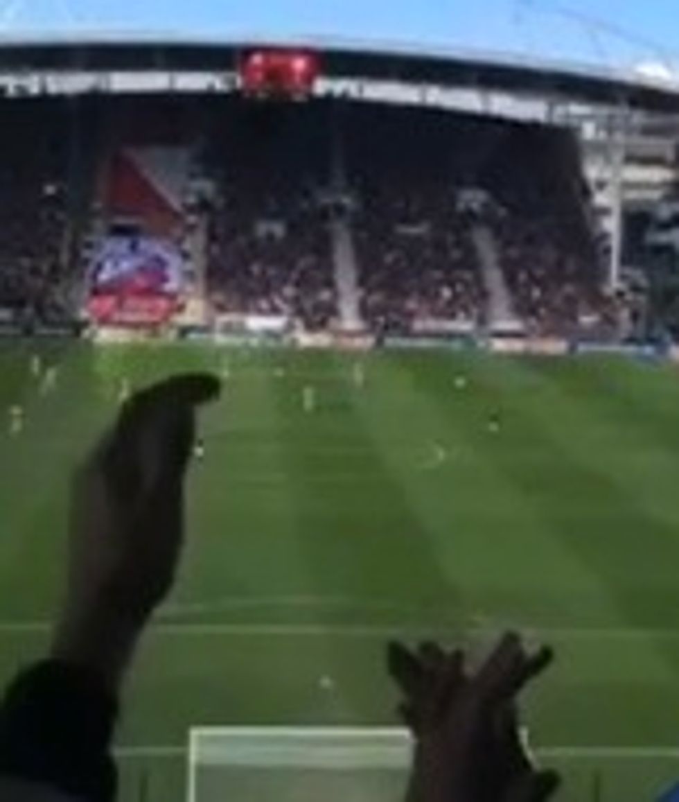 Video: Dutch Soccer Fans Chant 'Hamas, Hamas, Jews to the Gas