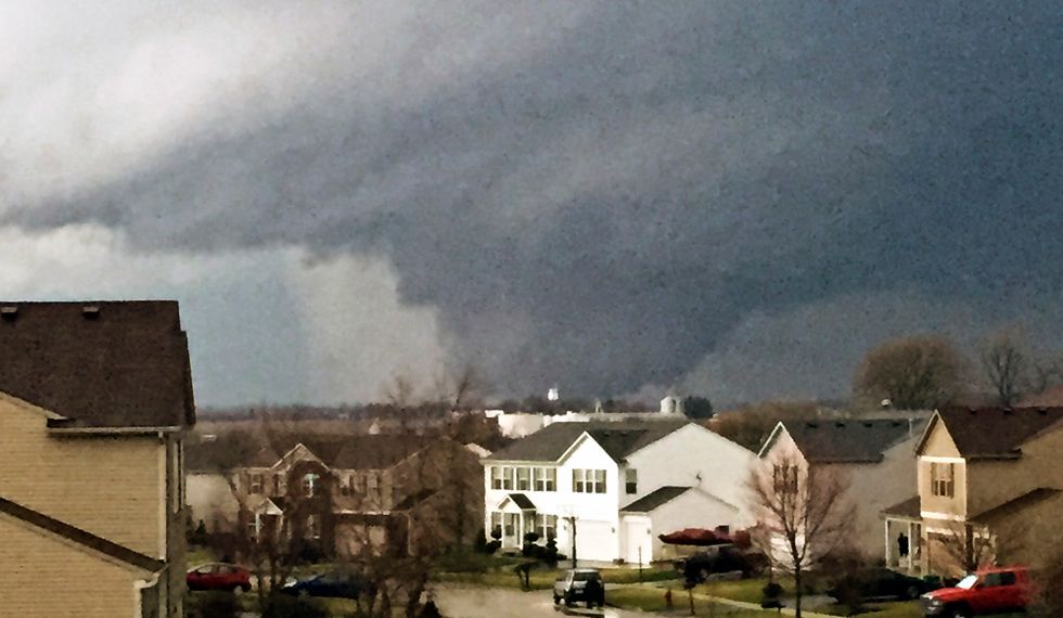 5 Incredible Videos of the Tornado That Just Devastated a Small Illinois Town