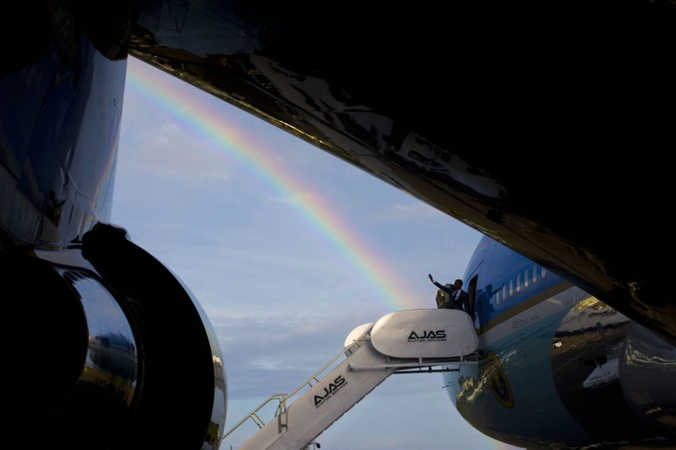 White House Tweets Photo of Obama and Rainbow in Curious Alignment. Reaction Is as Sarcastic as You'd Expect.