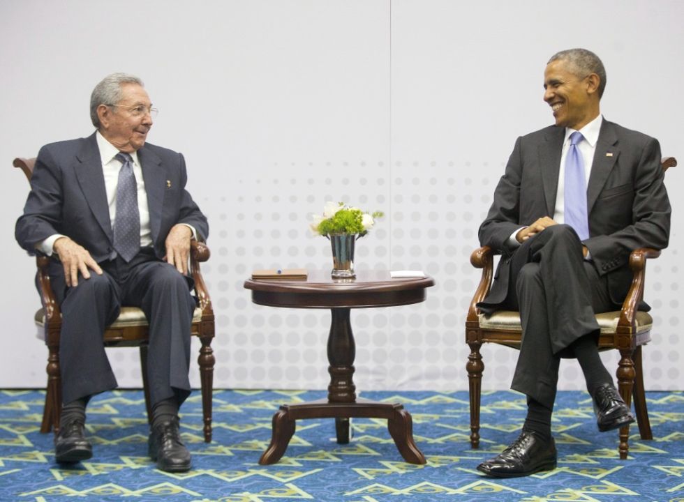 Time to Try Something New': Obama, Castro Hold Historic Meeting, Vow to Turn the Page