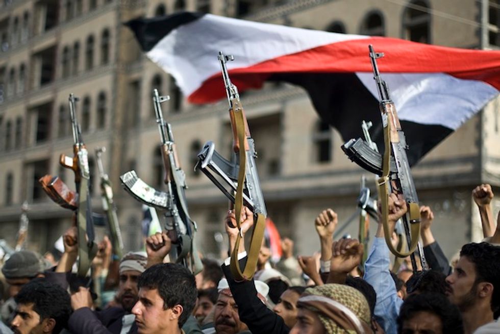 Report: U.S. Believes Iran Is Trying to Send Surface-to-Air Missiles to Shiite Allies in Yemen
