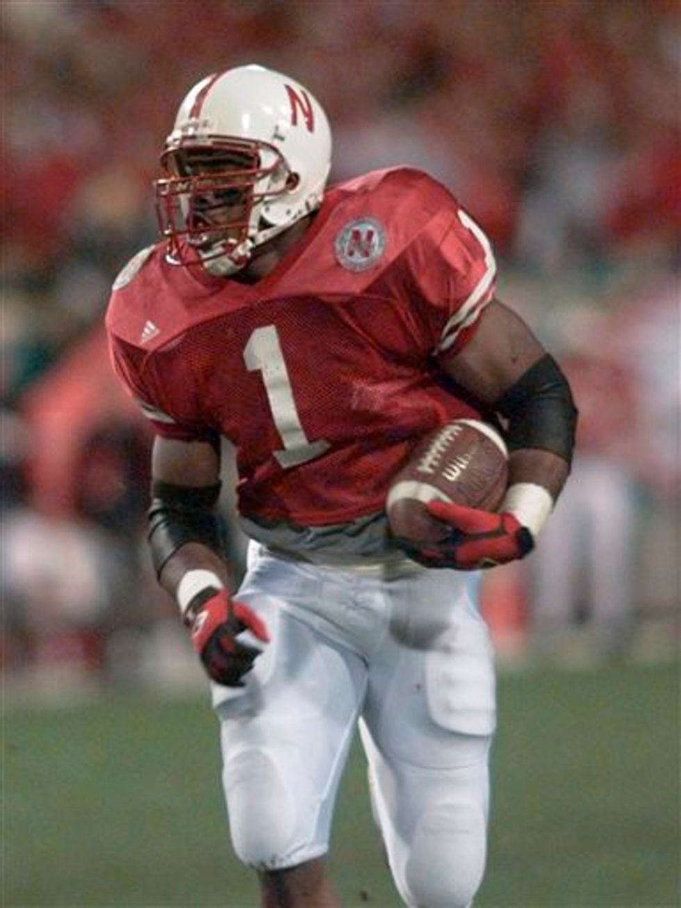 Ex-NFL Running Back Suspected of Killing Prison Cellmate 
