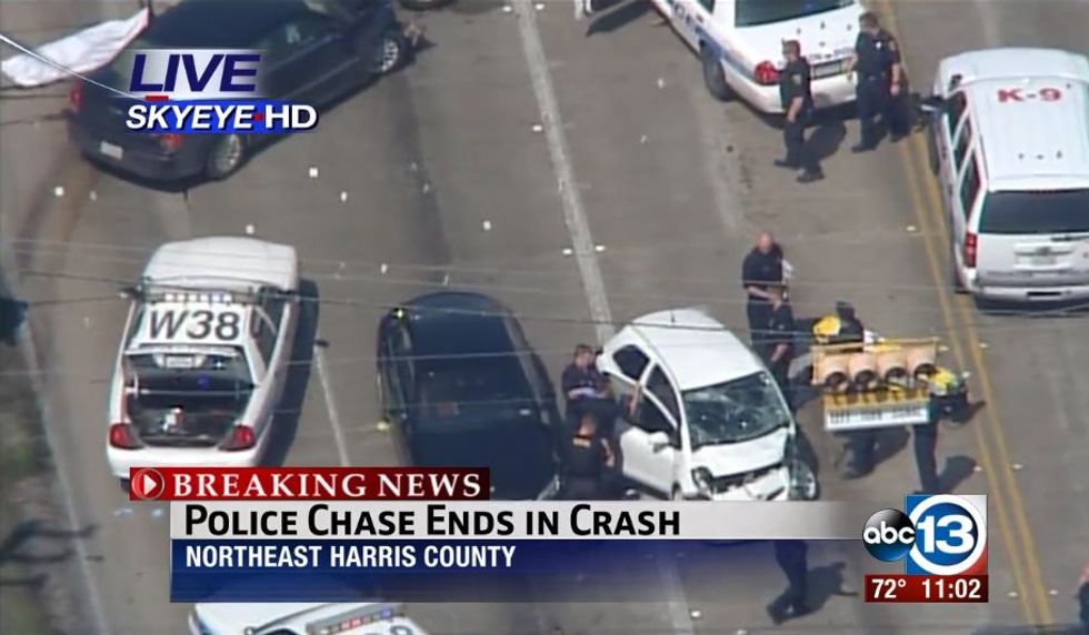 Houston Cops Fatally Shoot Car Chase Suspect on Live TV (GRAPHIC)
