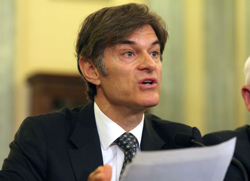 Dr. Oz Blasted by Peers in Letter to University Calling for Him to Be Kicked Off Faculty for Promoting 'Quack Treatments