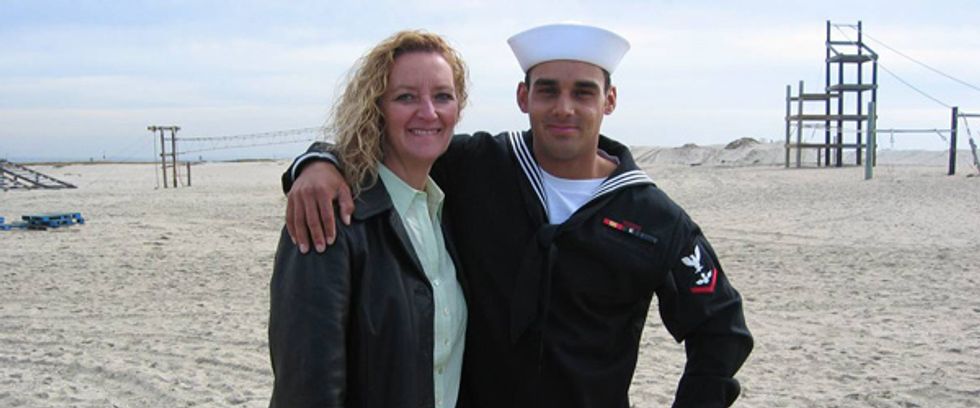 Read Gold Star Mom's Blistering Open Letter Demanding Apology From Top U.S. General: 'I Am Shaking