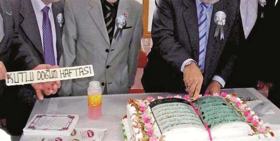Turkey's Islamic Authority Investigates Koran-Shaped Cake