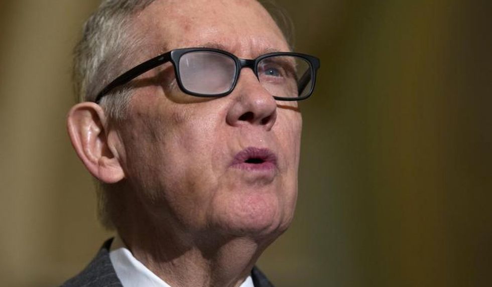 Retiring after 30 years, Sen. Harry Reid takes one more shot at Trump