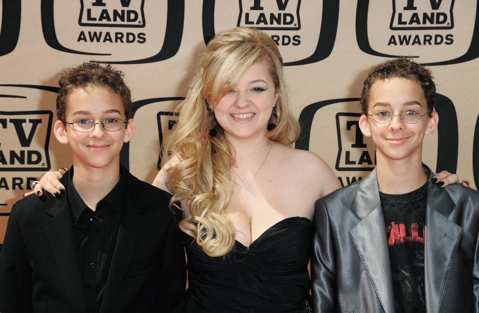 Young Actor Who Played One of Ray Romano's Twin Sons on 'Everybody Loves Raymond' Dies at 19
