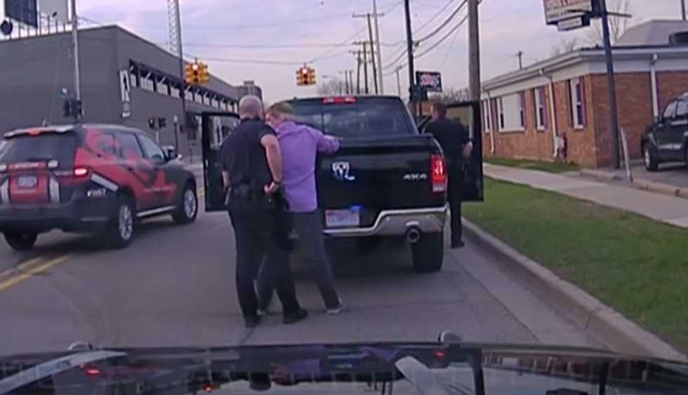 The Events That Transpire After Cops Pull Couple Over Leaves Woman Absolutely Stunned: ‘Oh My God!’