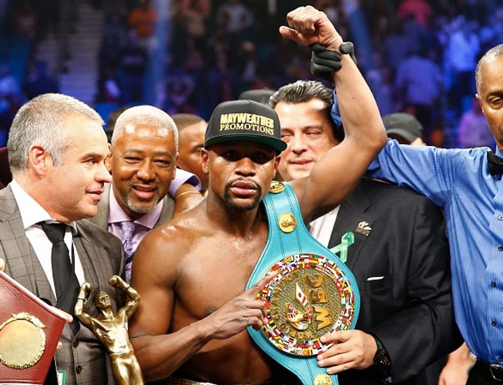Floyd Mayweather Jr. Wins 'Fight of the Century