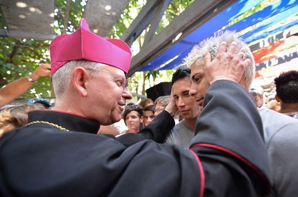 Castro's Daughter Sponsors Blessing of Cuban Gay Couples