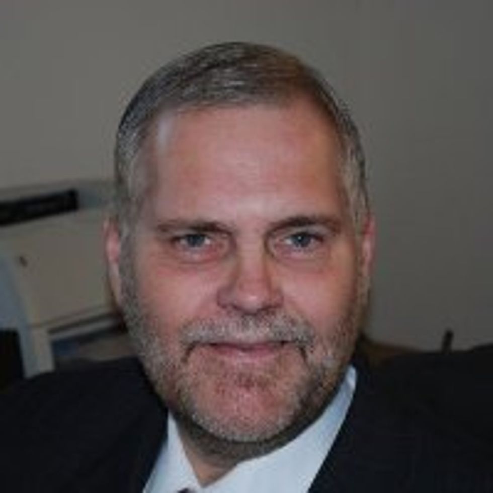 Ex-Gov't Employee Who Touted His 'Top Secret' Clearance on LinkedIn Accused of Trying to Steal Nuke Info