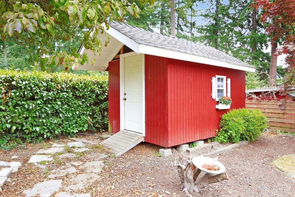 London Woman Found an Object in Her Backyard Shed From WWII That Had Police at Her Door Within Minutes