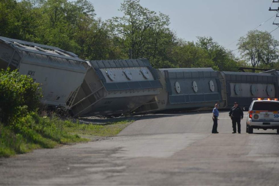 Cargo Train Derails in Pittsburgh