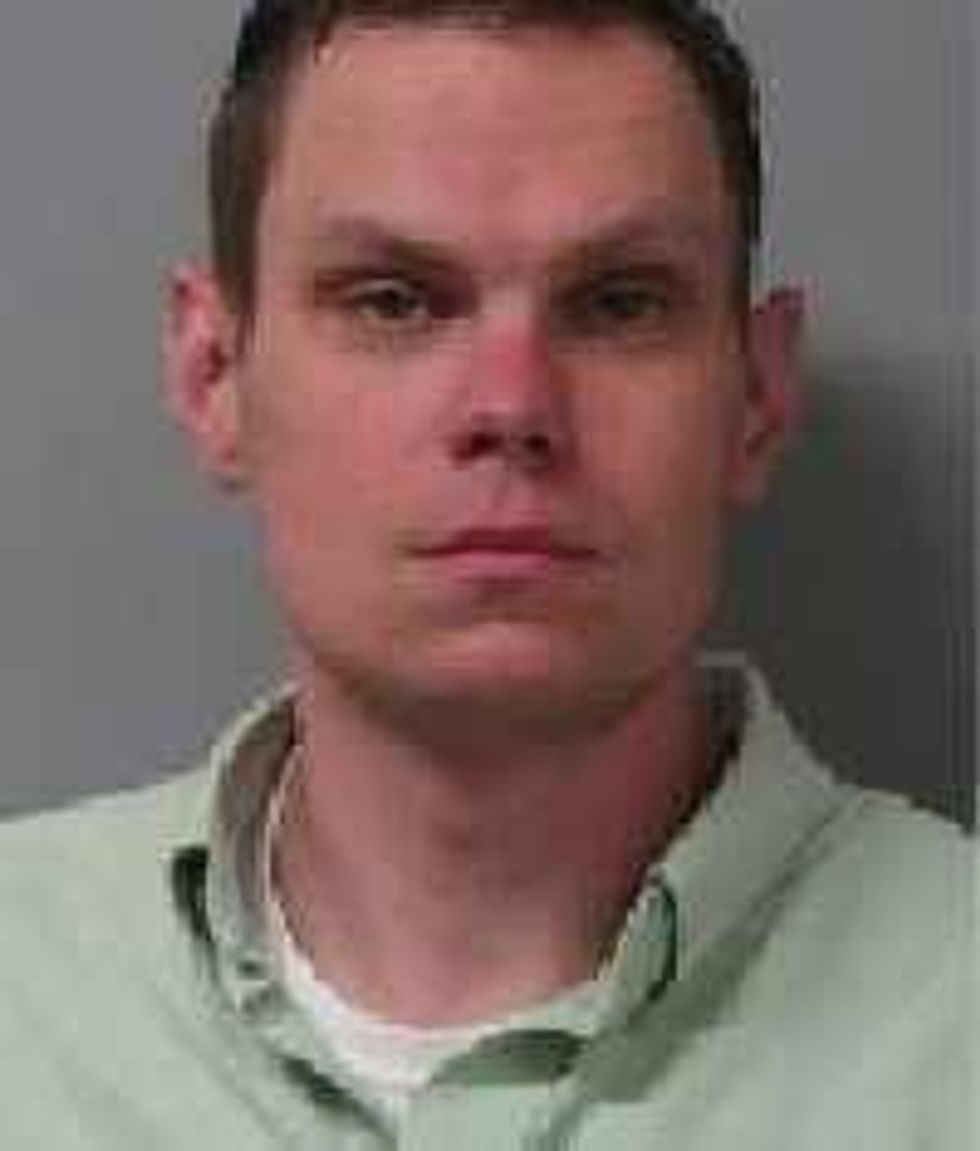 Man Steals 454 Veterans' Grave Markers and Flag-Holders, Sells Them as Scrap Metal