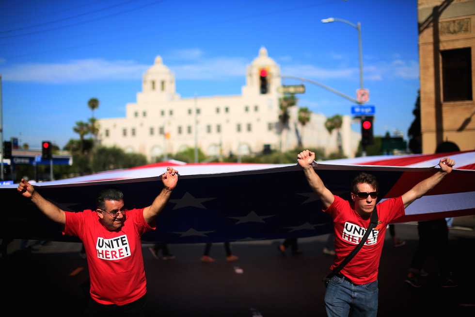 Los Angeles City Council Votes to Raise Minimum Wage to $15 an Hour by 2020