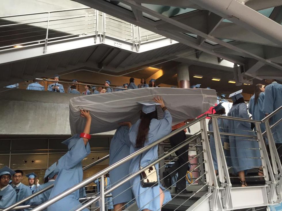 How Columbia University President Reacted When Student Brought Rape Protest Mattress to Graduation