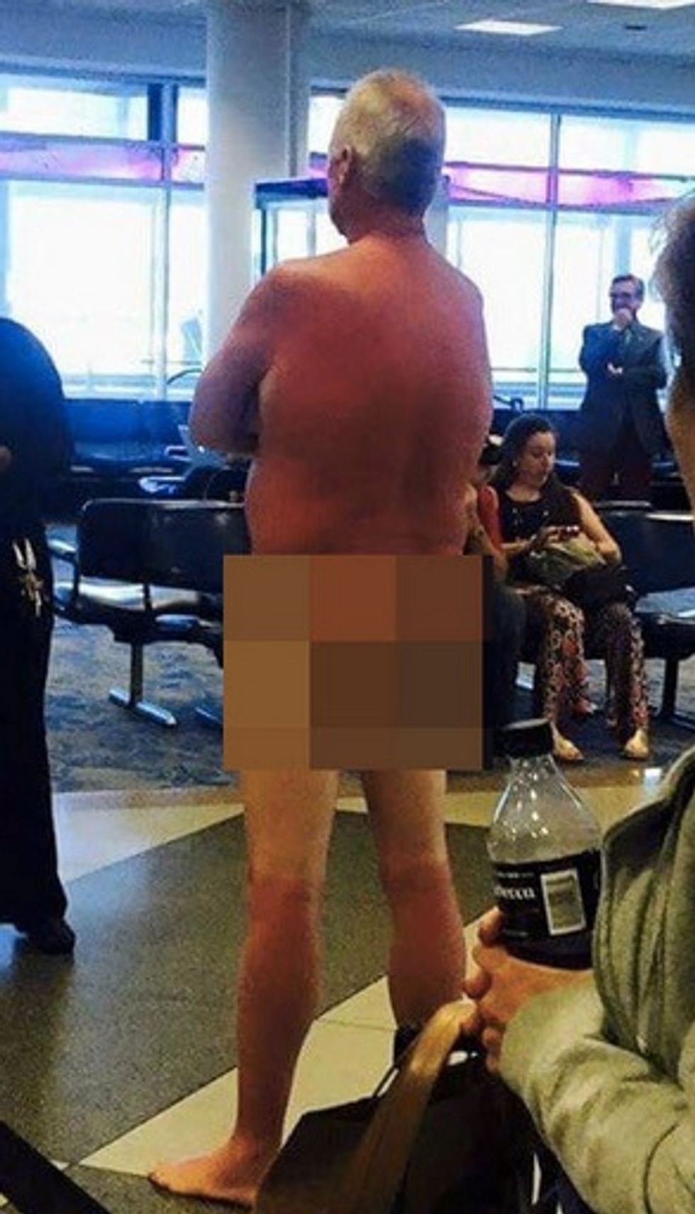 Passenger Strips Naked at Airport After Learning That Flight Was Overbooked