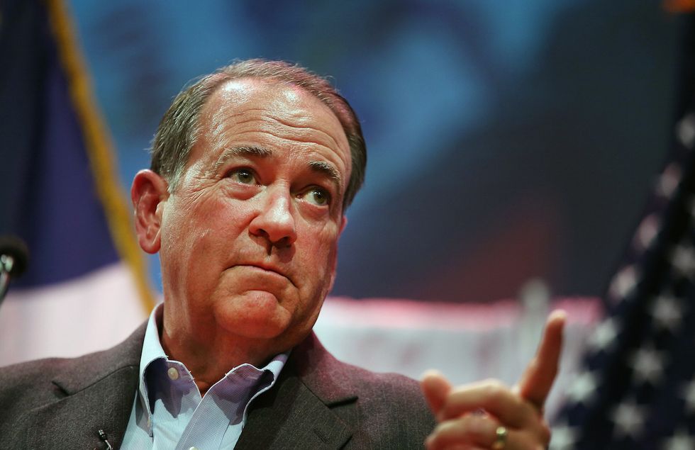 Mike Huckabee Responds to Josh Duggar Child Molestation Controversy