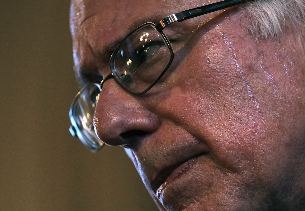 This Is How the Bernie Sanders Campaign Is Explaining His Essay On Women Fantasizing About Gang-Rape