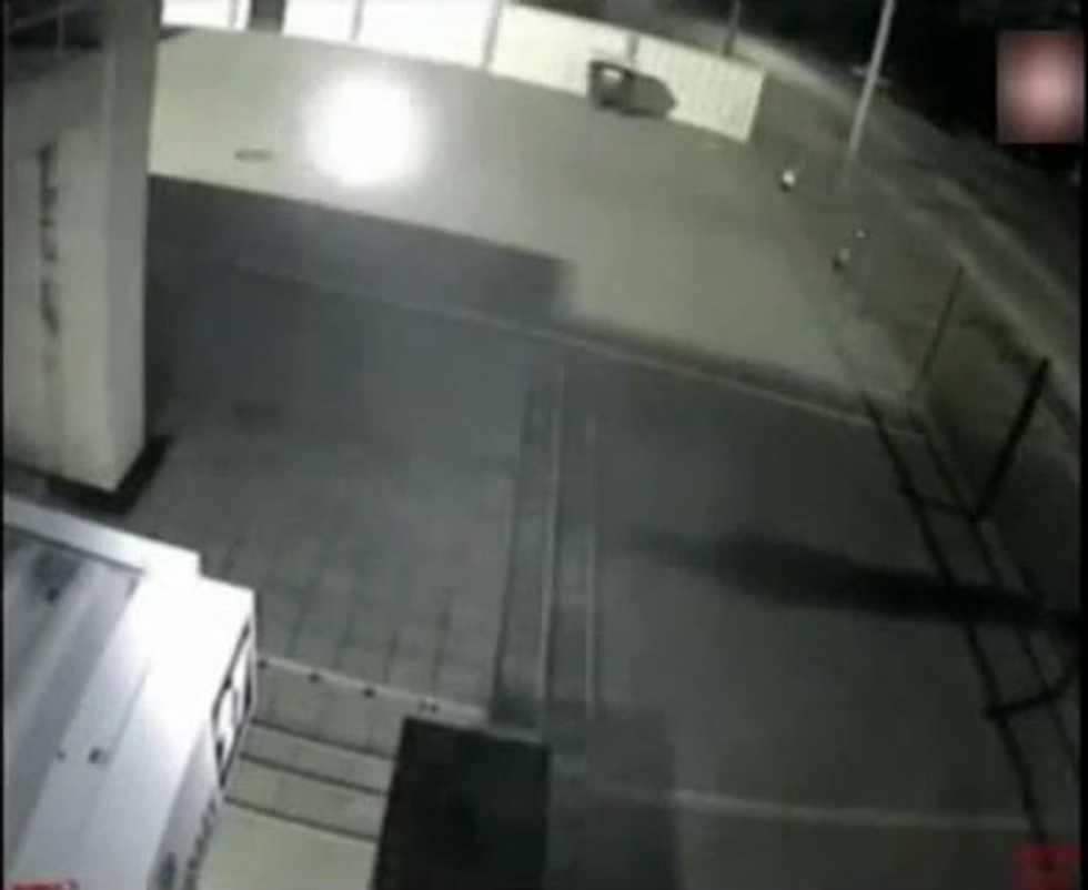 What Is This Strange Ball of Light That Appeared at a Synagogue in the Middle of the Night?