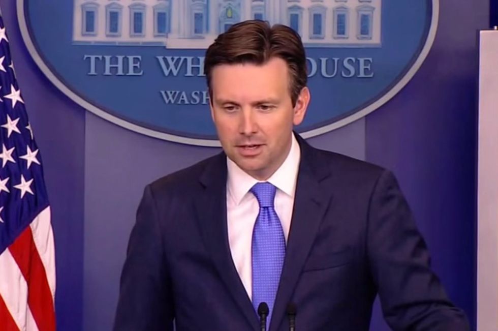 Reporters Grill Josh Earnest Over Evacuation of WH Press Room: 'Who Covered Up the Cameras in This Room?