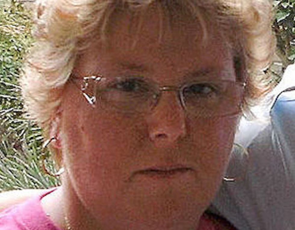 Female Prison Worker Accused of Helping Two Convicted Killers Escape Pleads Not Guilty