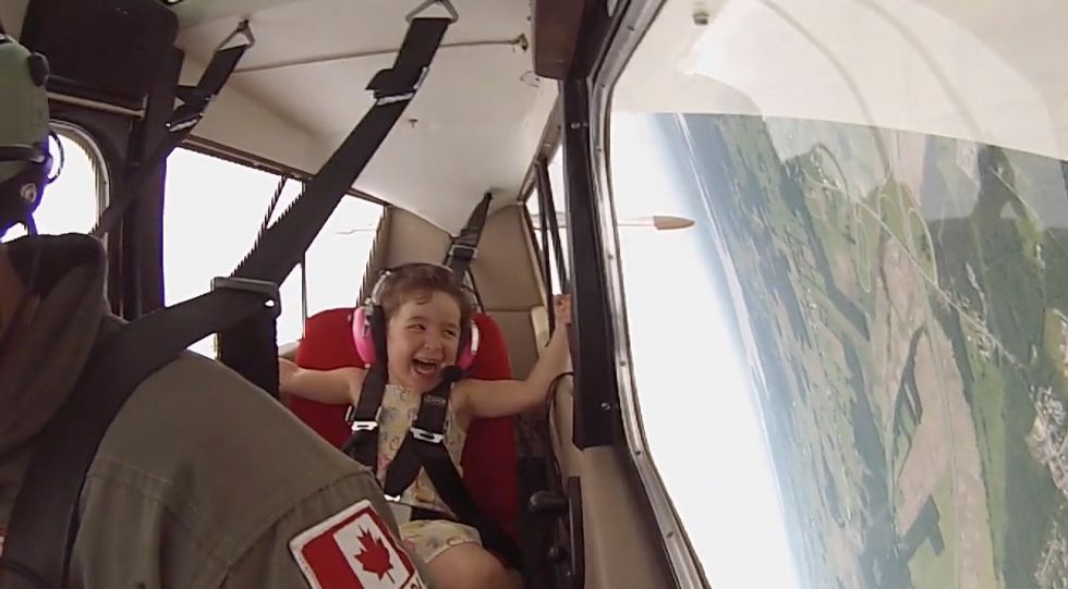 Little Girl Was Tired of the Usual Plane Ride With Dad, So He Took Her Up for an Aerobatic Lesson: Watch Her Face