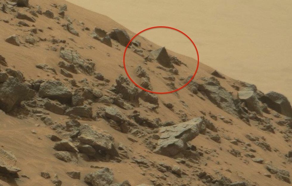 Alien Enthusiasts Believe They’ve Spotted Something Indicative of 'Past Civilizations’ on Mars