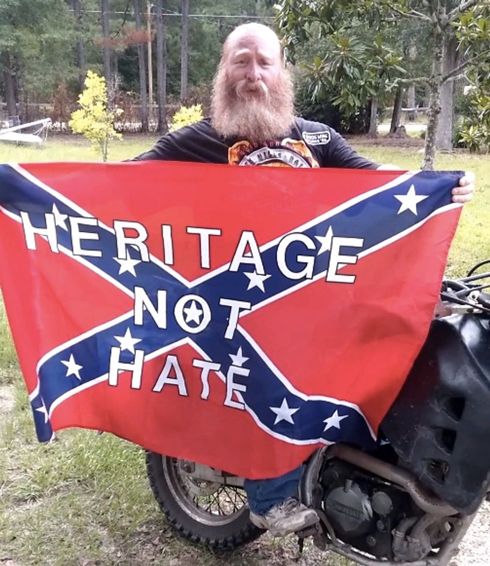 Walmart Refused to Create Confederate Flag Cake. The Next Day Same Customer Asks Store for Cake With Islamic State Flag. Want to Guess How It Pans Out?