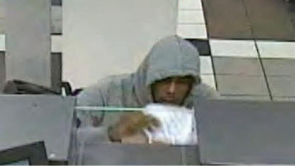 Wheelchair-Bound Man Robs NYC Bank in Broad Daylight – and Gets Away