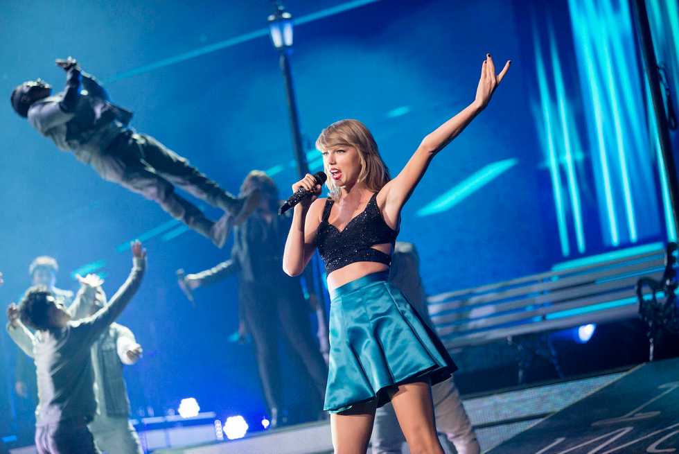 Local Weatherman Left 'Speechless' by Taylor Swift Tweet: 'Wow