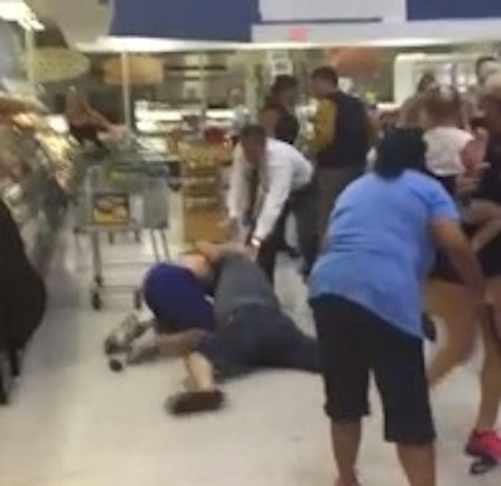 All-Out Brawl in the Deli Aisle Caught on Camera by Guy Picking Up Spinach and Chicken Tenders