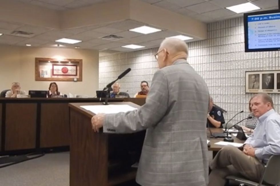 Elderly Man Who Nearly Died While Driving His Car Has a Message for the Police and First Responders Who Saved His Life That’s Worth Hearing