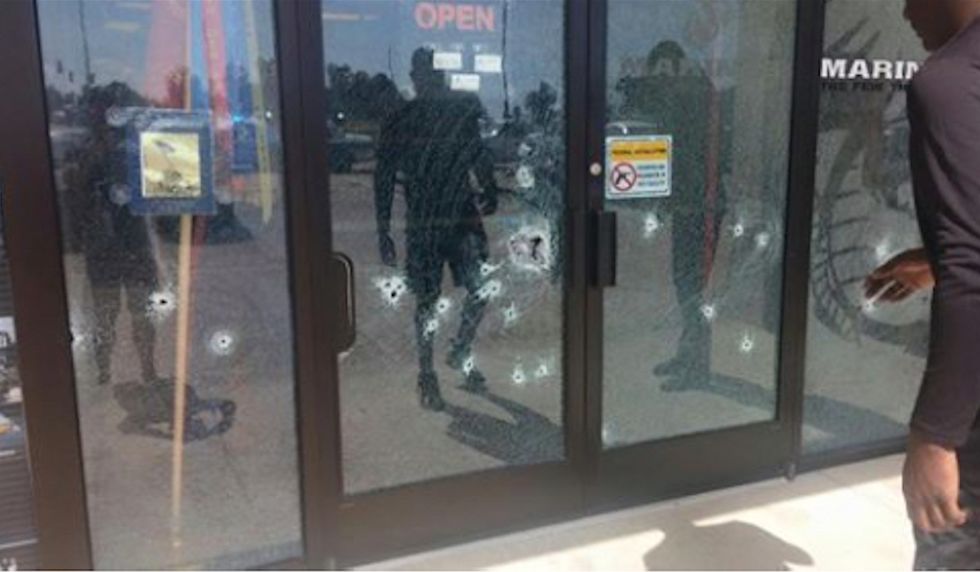 New Harrowing Video Shows Officers React After Chattanooga Gunman Opens Fire